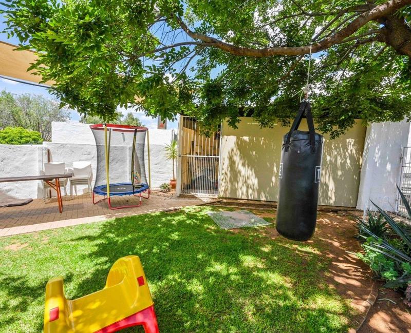 2 Bedroom Property for Sale in Langenhovenpark Free State